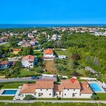 Holiday House Evida