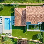 Holiday House Evida
